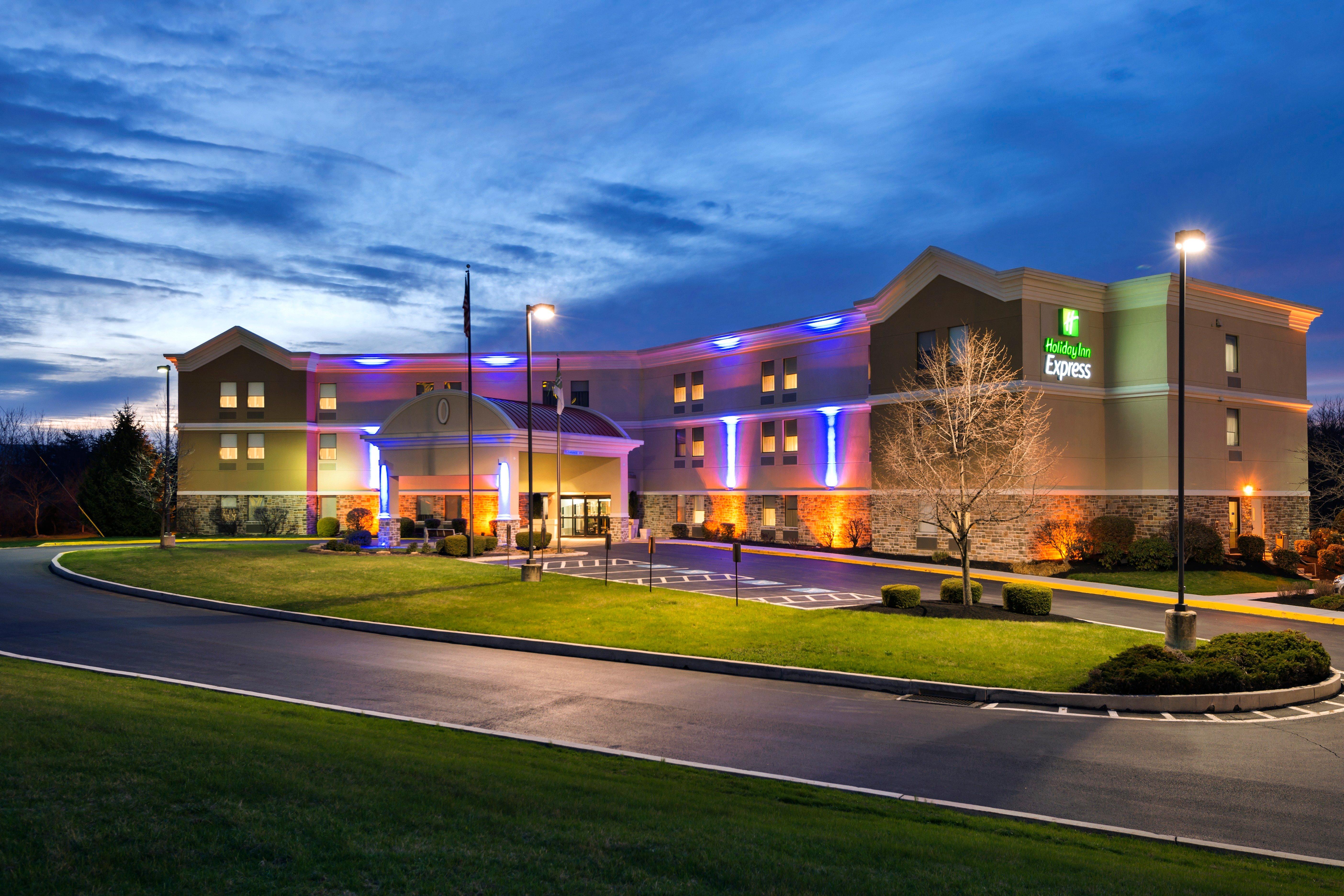 Holiday Inn Express Harrisburg I-81 - Hershey By Ihg Manadahill Zewnętrze zdjęcie