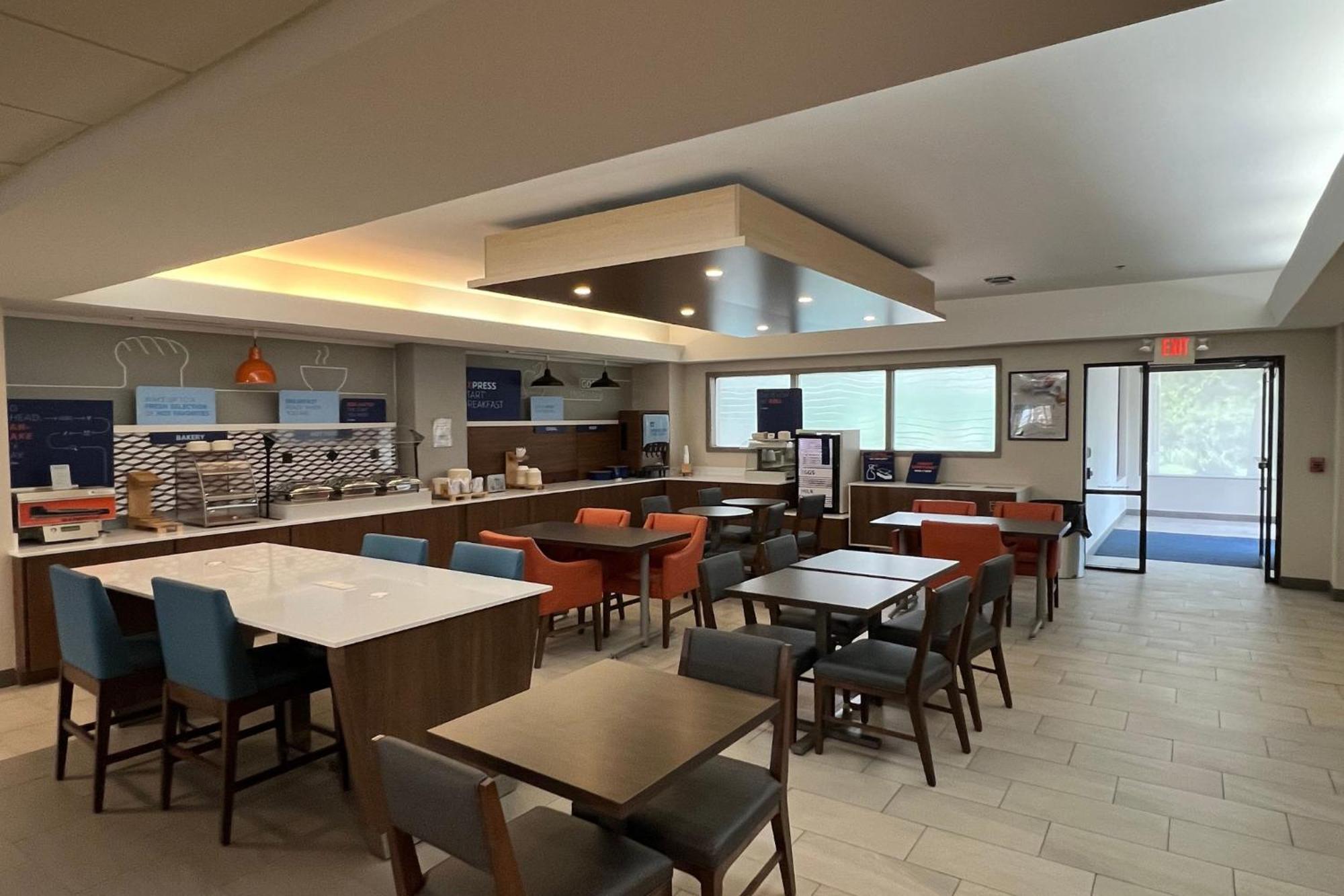 Holiday Inn Express Harrisburg I-81 - Hershey By Ihg Manadahill Zewnętrze zdjęcie